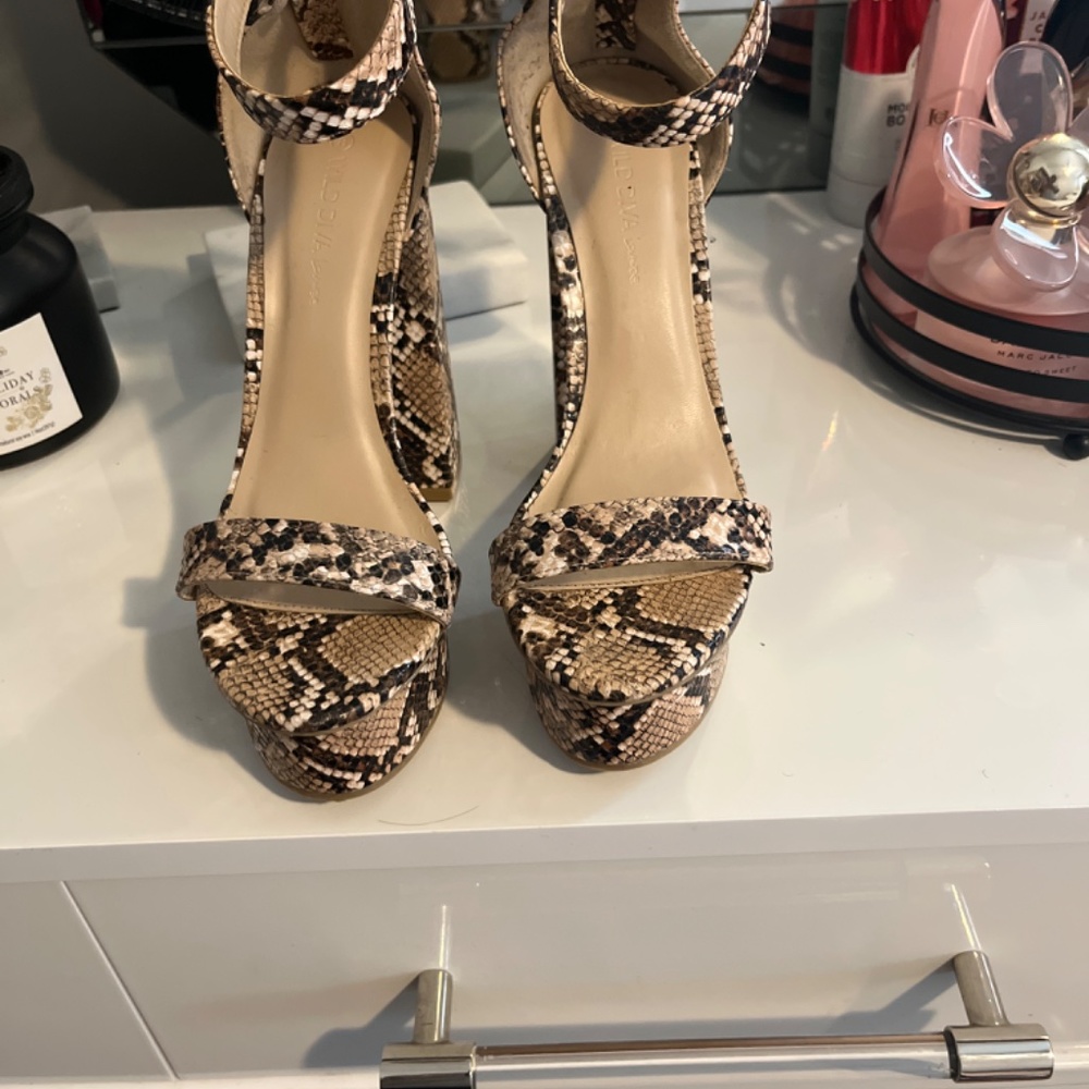 Snake Skin Platform Heels - Picture 2 of 3